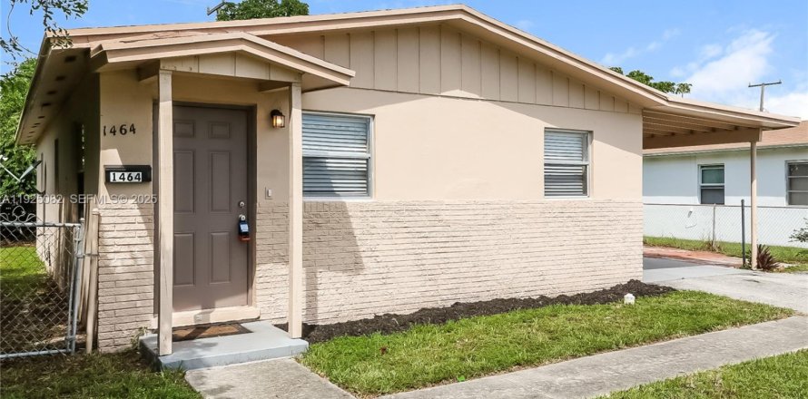 Дом в Уэст-Палм-Бич, Флорида 3 спальни, 107.77м2 № 1984231