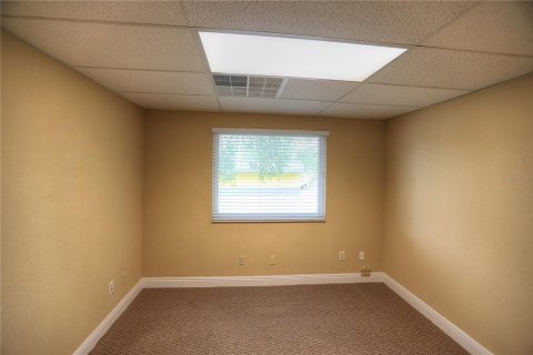 Propiedad comercial en alquiler en Winter Springs, Florida, 316.8 m2 № 1819637 - foto 10