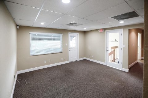 Propiedad comercial en alquiler en Winter Springs, Florida, 316.8 m2 № 1819637 - foto 3