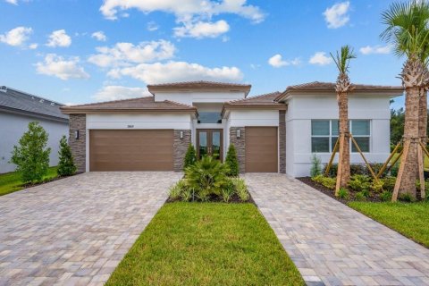 Villa ou maison à vendre à Wesley Chapel, Floride: 3 chambres, 252.69 m2 № 2401057 - photo 2