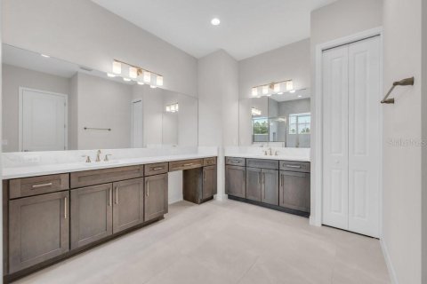Villa ou maison à vendre à Wesley Chapel, Floride: 3 chambres, 252.69 m2 № 2401057 - photo 16