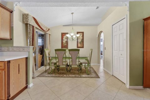 House in Kissimmee, Florida 4 bedrooms, 197.7 sq.m. № 2149657 - photo 22