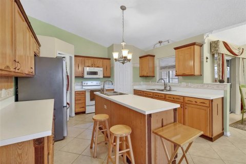 House in Kissimmee, Florida 4 bedrooms, 197.7 sq.m. № 2149657 - photo 13