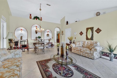 House in Kissimmee, Florida 4 bedrooms, 197.7 sq.m. № 2149657 - photo 7