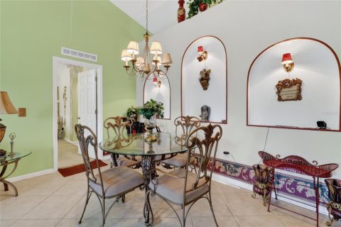 House in Kissimmee, Florida 4 bedrooms, 197.7 sq.m. № 2149657 - photo 9