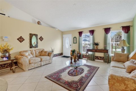 House in Kissimmee, Florida 4 bedrooms, 197.7 sq.m. № 2149657 - photo 8