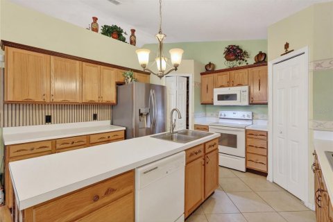 House in Kissimmee, Florida 4 bedrooms, 197.7 sq.m. № 2149657 - photo 14
