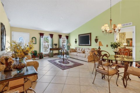 House in Kissimmee, Florida 4 bedrooms, 197.7 sq.m. № 2149657 - photo 5