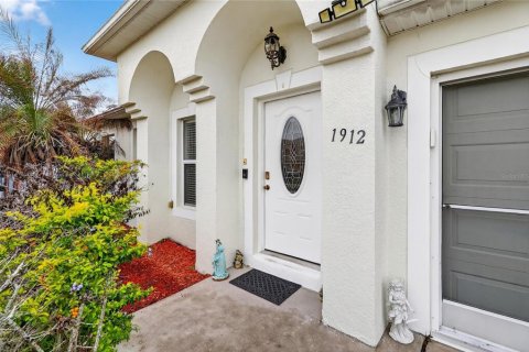 House in Kissimmee, Florida 4 bedrooms, 197.7 sq.m. № 2149657 - photo 3