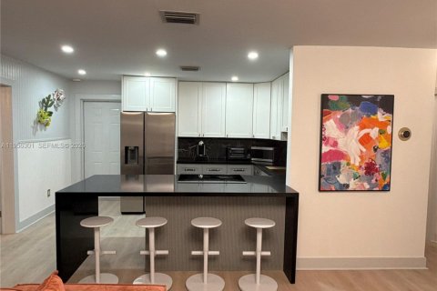 Villa ou maison à louer à Fort Lauderdale, Floride: 3 chambres, 96.25 m2 № 2153460 - photo 15