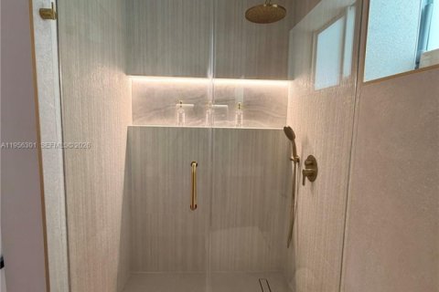 Villa ou maison à louer à Fort Lauderdale, Floride: 3 chambres, 96.25 m2 № 2153460 - photo 7