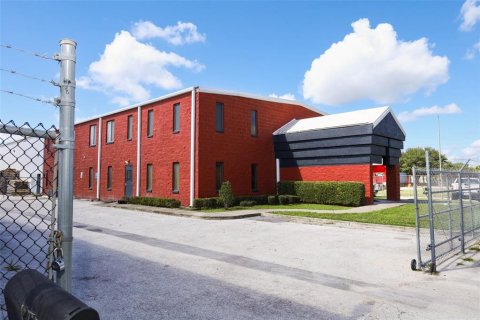 Immobilier commercial à Orlando, Floride 288 m2 № 2355744
