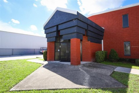 Immobilier commercial à louer à Orlando, Floride: 288 m2 № 2355744 - photo 3