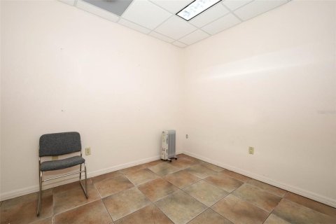 Immobilier commercial à louer à Orlando, Floride: 288 m2 № 2355744 - photo 16