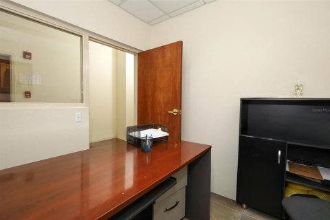Immobilier commercial à louer à Orlando, Floride: 288 m2 № 2355744 - photo 14
