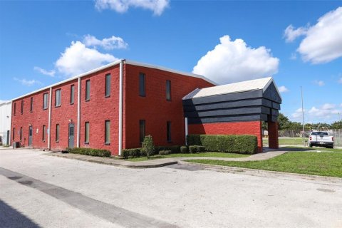 Immobilier commercial à louer à Orlando, Floride: 288 m2 № 2355744 - photo 23
