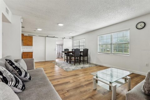 Casa en venta en Orlando, Florida, 3 dormitorios, 129.32 m2 № 1512023 - foto 6