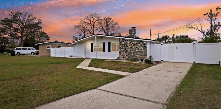 Casa en Orlando, Florida 3 dormitorios, 129.32 m2 № 1512023