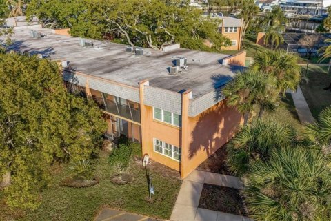 Condo in Palm Harbor, Florida, 2 bedrooms  № 2207572 - photo 29