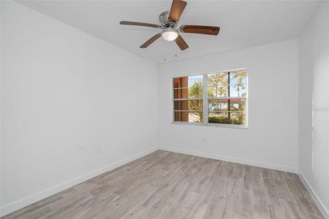Condo in Palm Harbor, Florida, 2 bedrooms  № 2207572 - photo 20