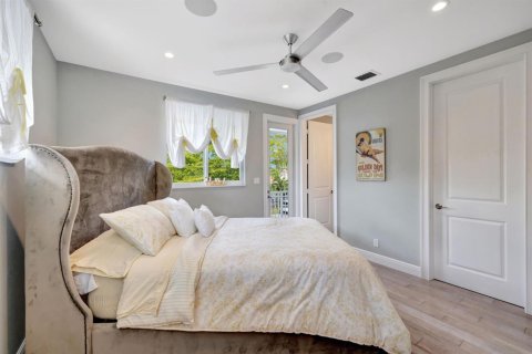 House in Lauderdale-by-the-Sea, Florida 4 bedrooms, 340.86 sq.m. № 2082076 - photo 30
