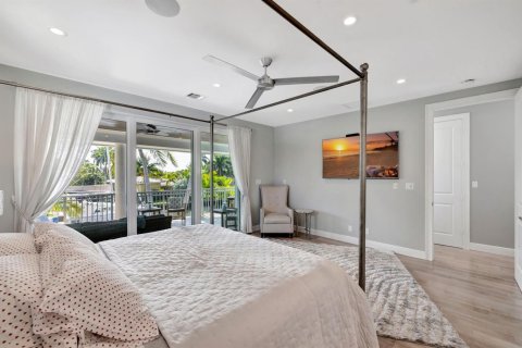 House in Lauderdale-by-the-Sea, Florida 4 bedrooms, 340.86 sq.m. № 2082076 - photo 20