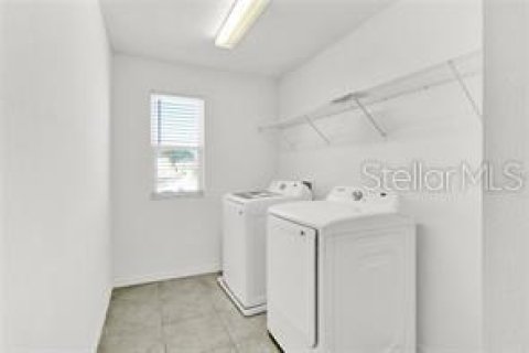 Adosado en alquiler en Davenport, Florida, 5 dormitorios, 221.76 m2 № 2142647 - foto 12
