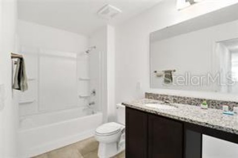 Adosado en alquiler en Davenport, Florida, 5 dormitorios, 221.76 m2 № 2142647 - foto 11