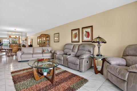 Купить кондоминиум в Коконат Крик, Флорида 5 комнат, 119.94м2, № 2168915 - фото 10