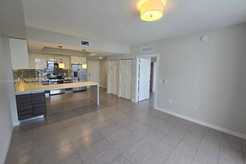 Apartment in Miami, Florida 1 bedroom, 67.82 sq.m. № 2055225 - photo 12