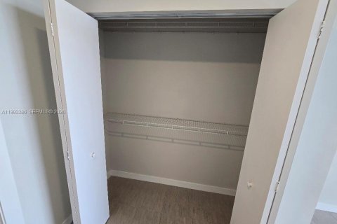 Apartment in Miami, Florida 1 bedroom, 67.82 sq.m. № 2055225 - photo 15