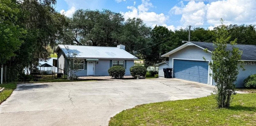 Villa ou maison à Keystone Heights, Floride 3 chambres, 163.51 m2 № 2308188