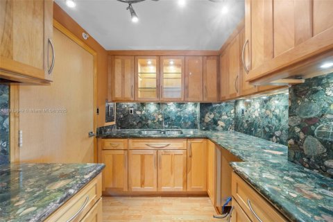 Copropriété à louer à Miami, Floride: 1 chambre, 73.39 m2 № 1971344 - photo 6