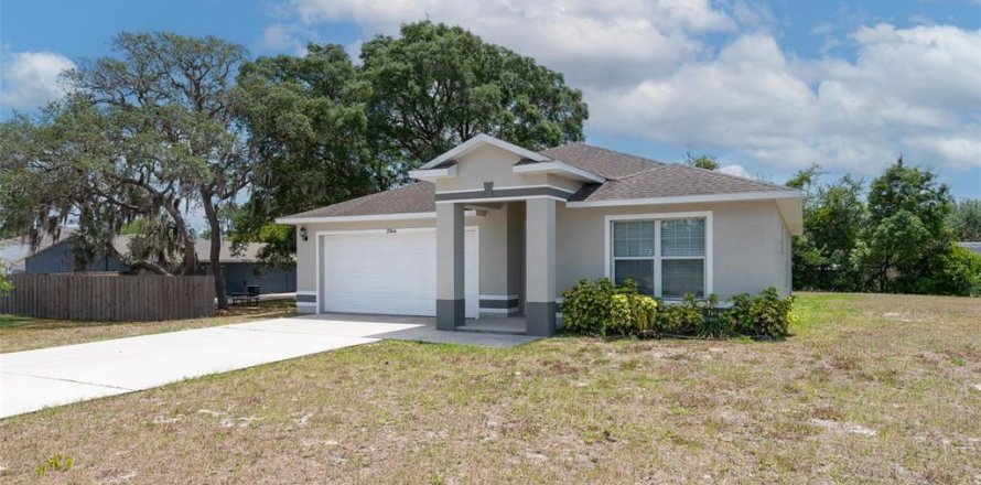 Villa ou maison à Deltona, Floride 3 chambres, 141.3 m2 № 1811081