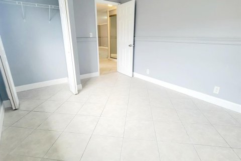 Villa ou maison à louer à Sunrise, Floride: 4 chambres, 148.64 m2 № 2270800 - photo 20