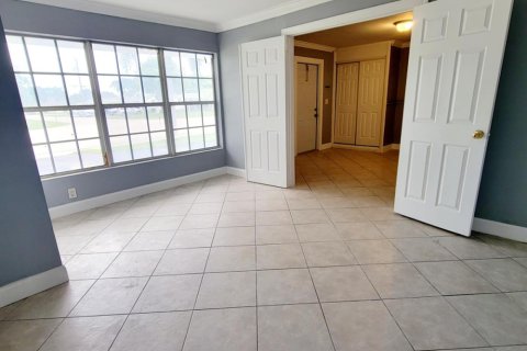 Villa ou maison à louer à Sunrise, Floride: 4 chambres, 148.64 m2 № 2270800 - photo 13