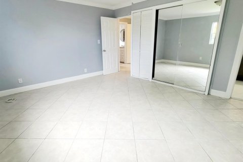 Villa ou maison à louer à Sunrise, Floride: 4 chambres, 148.64 m2 № 2270800 - photo 23