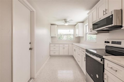 Villa ou maison à vendre à Venice, Floride: 2 chambres, 117.06 m2 № 1782731 - photo 8