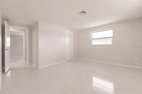 Villa ou maison à vendre à Venice, Floride: 2 chambres, 117.06 m2 № 1782731 - photo 21