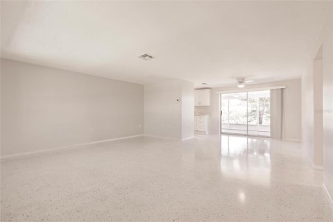 Villa ou maison à vendre à Venice, Floride: 2 chambres, 117.06 m2 № 1782731 - photo 15