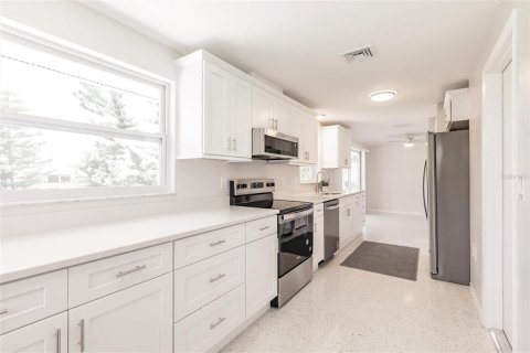Villa ou maison à vendre à Venice, Floride: 2 chambres, 117.06 m2 № 1782731 - photo 12
