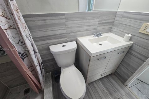 Condominio en alquiler en Miami, Florida, 1 dormitorio, 51.19 m2 № 1932018 - foto 22