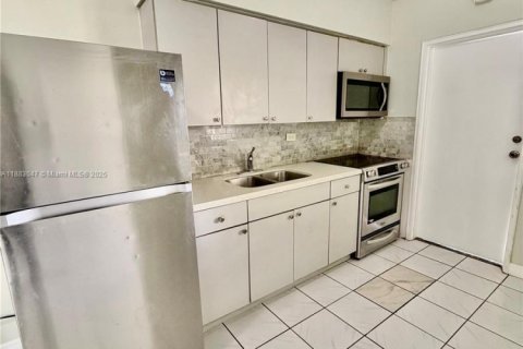 Condominio en alquiler en Miami, Florida, 1 dormitorio, 51.19 m2 № 1932018 - foto 7
