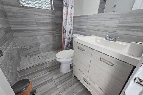 Condominio en alquiler en Miami, Florida, 1 dormitorio, 51.19 m2 № 1932018 - foto 21