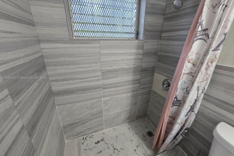 Condominio en alquiler en Miami, Florida, 1 dormitorio, 51.19 m2 № 1932018 - foto 23