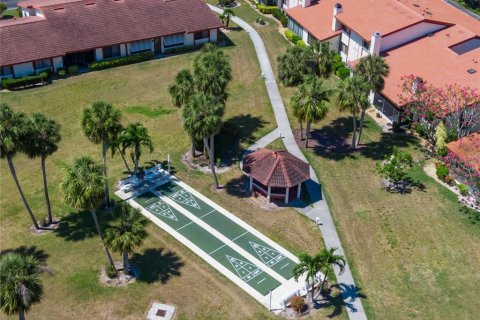 Townhouse in Nokomis, Florida 2 bedrooms, 137.96 sq.m. № 1736365 - photo 16