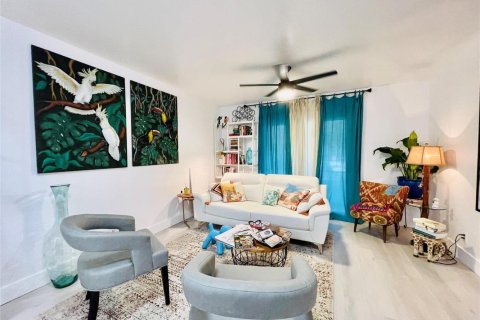 Condo in Pompano Beach, Florida, 1 bedroom № 2189655 - photo 25