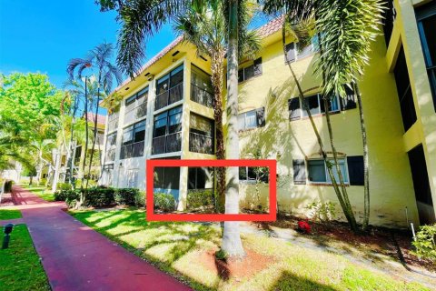 Condo à Pompano Beach, Floride, 1 chambre № 2189655