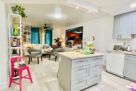 Condo in Pompano Beach, Florida, 1 bedroom № 2189655 - photo 28