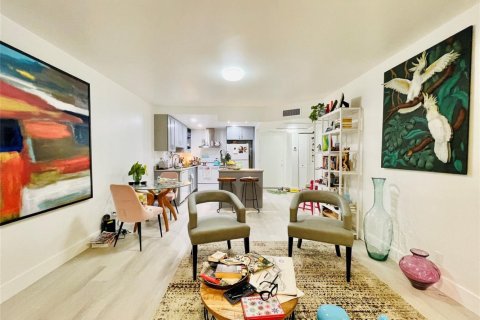 Condo in Pompano Beach, Florida, 1 bedroom № 2189655 - photo 22
